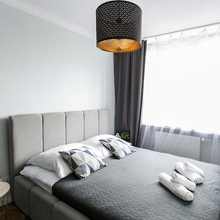 Nowogrodzka 78 - Apartament Dla 4 Osob - 200M Od Szpitala Klinicznego Na Lindleya - 1Km Do Dworca Centralnego - Wifi - Smart Tv 45 Cali Varşova Dış mekan fotoğraf