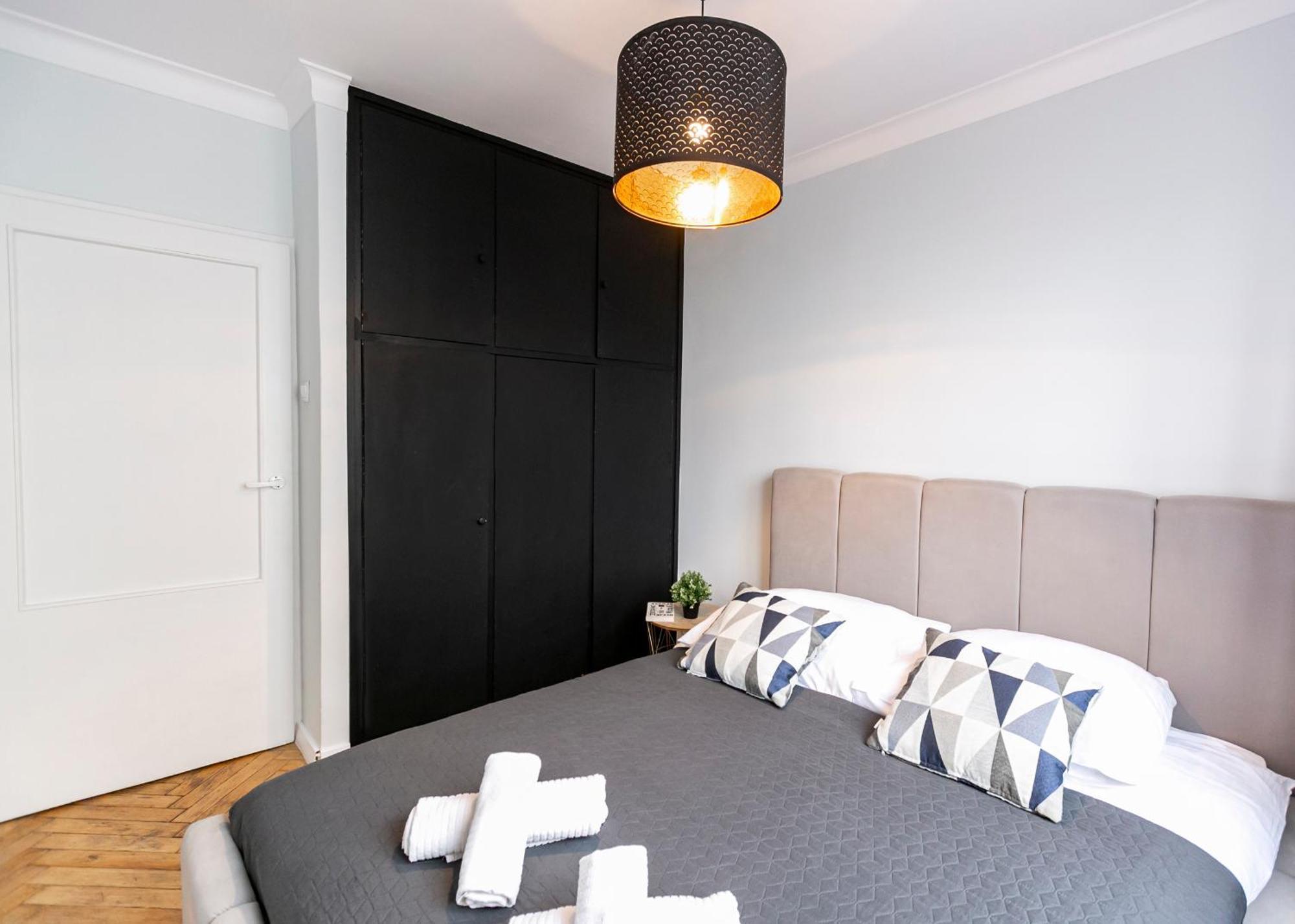 Nowogrodzka 78 - Apartament Dla 4 Osob - 200M Od Szpitala Klinicznego Na Lindleya - 1Km Do Dworca Centralnego - Wifi - Smart Tv 45 Cali Varşova Dış mekan fotoğraf